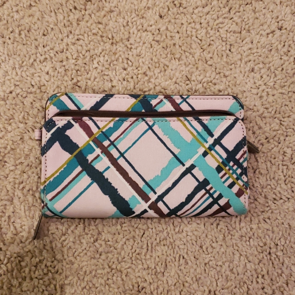 Thirty-one Free To Be Soft Wallet in Sea Plaid